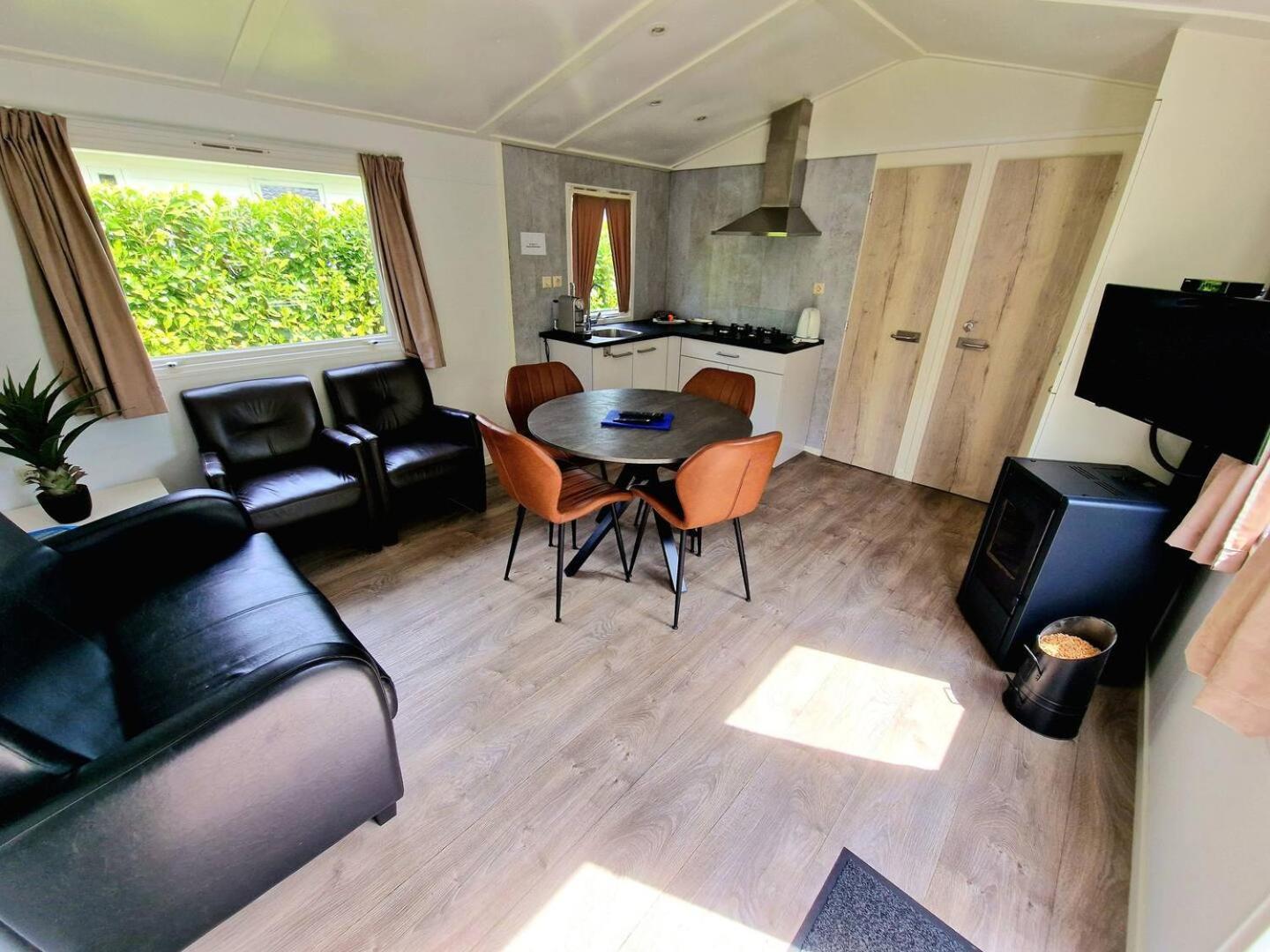 Charmante Woning Op Rustig Park Met Fietsen Epe Exterior foto